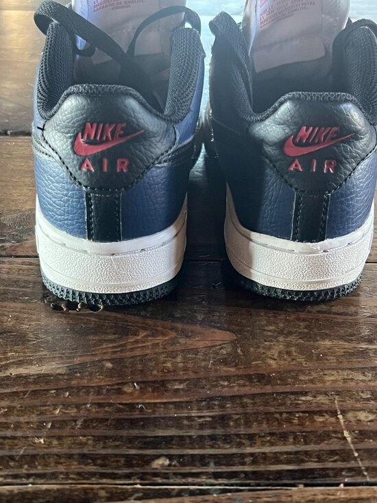 Boys Size 1 Nike Air Force 1 - Picture 5 of 7